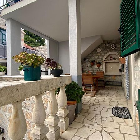 Apartment Simon - Old Stone Charm, Central Bol Life Esterno foto