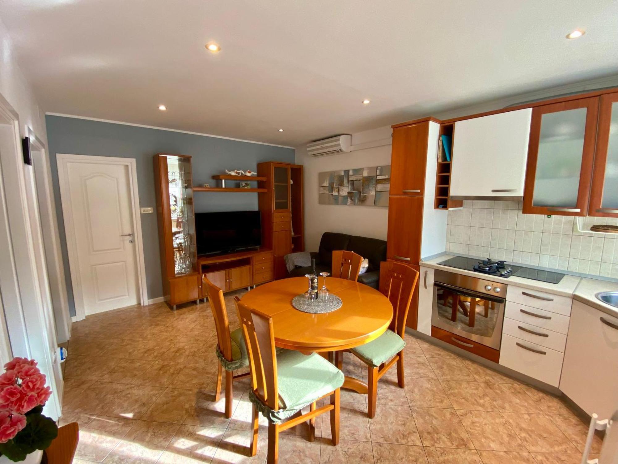Apartment Simon - Old Stone Charm, Central Bol Life Esterno foto