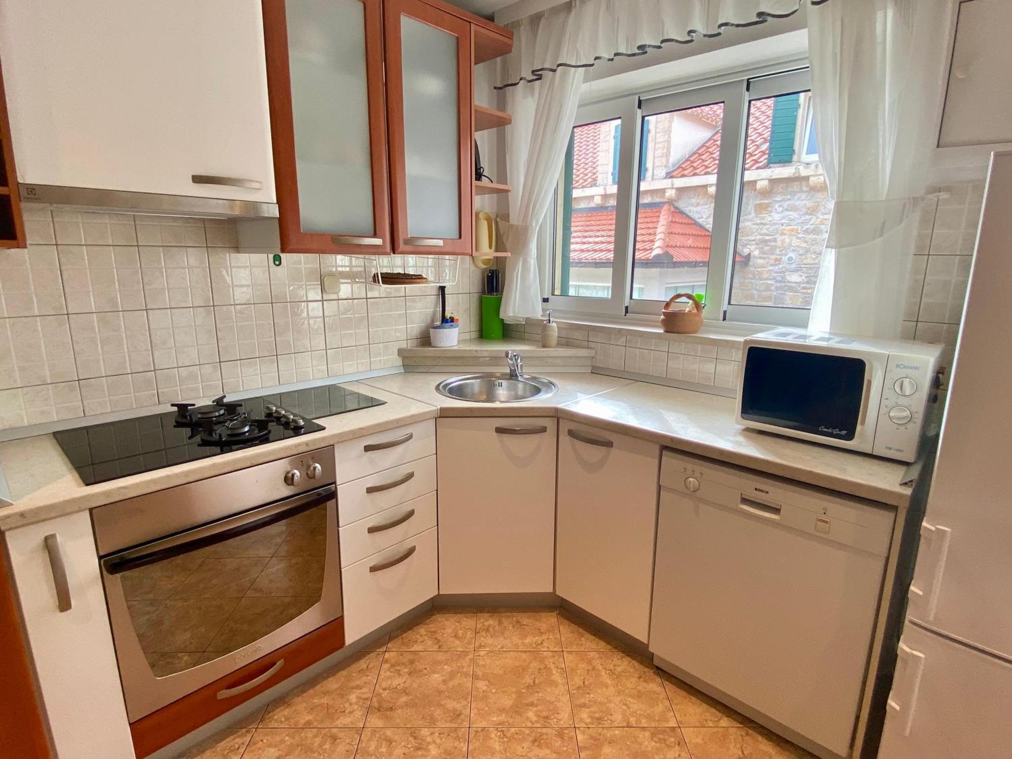 Apartment Simon - Old Stone Charm, Central Bol Life Esterno foto