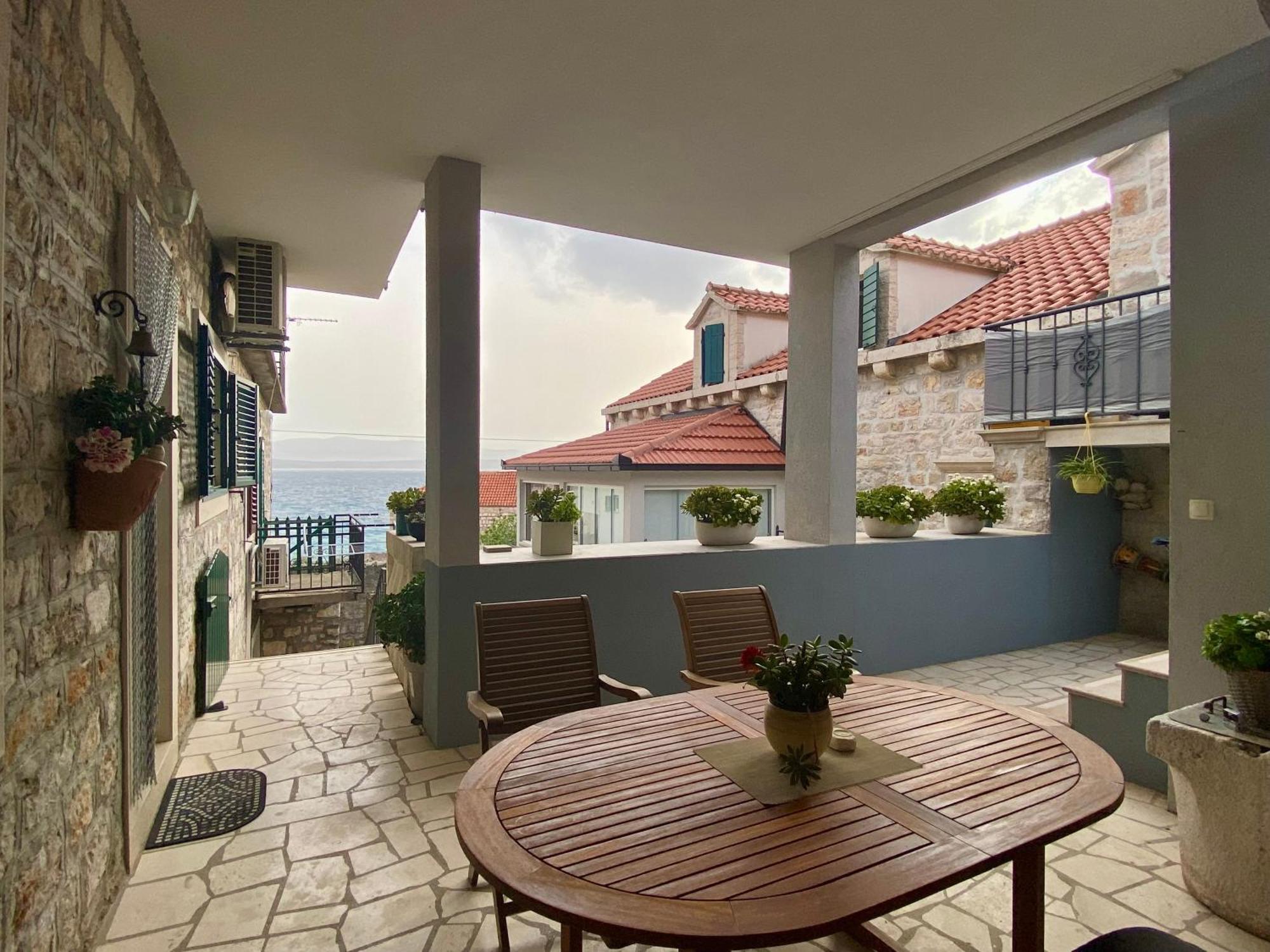 Apartment Simon - Old Stone Charm, Central Bol Life Esterno foto