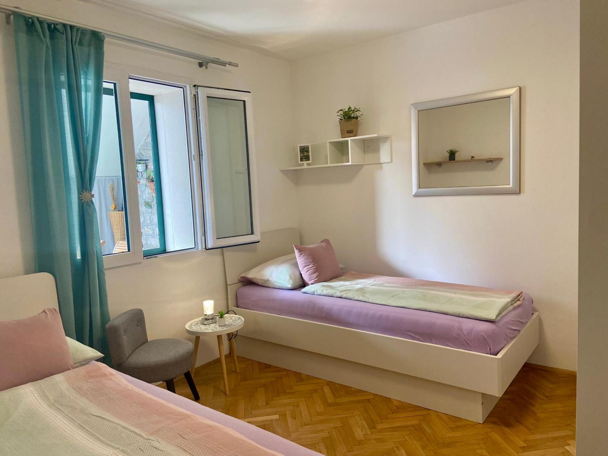 Apartment Simon - Old Stone Charm, Central Bol Life Esterno foto