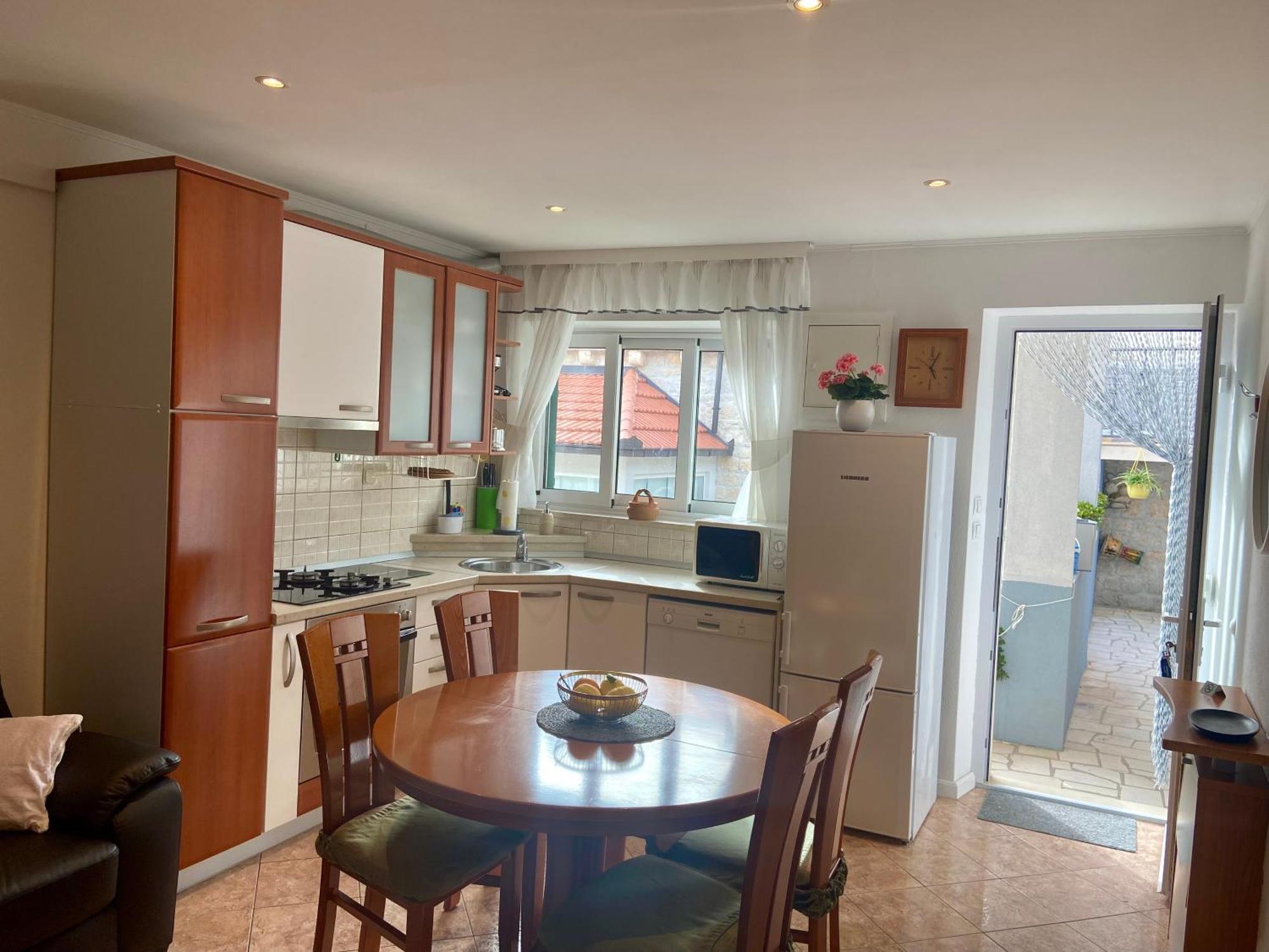 Apartment Simon - Old Stone Charm, Central Bol Life Esterno foto